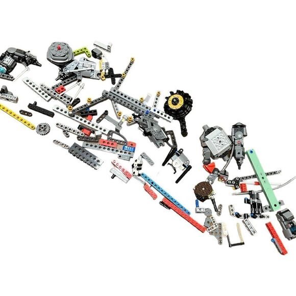 Lego Legos Tech pieces.robot Star Wars pieces
Endless options - Picture 6 of 14
